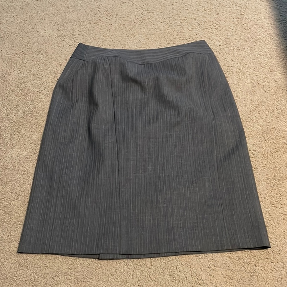 💜5 for $25 Grey knee length pencil suit skirt